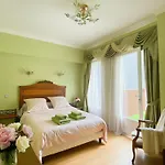 La Rose Du Château Casa de hóspedes Lourdes