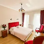 La Rose Du Chateau ゲストハウス 3*