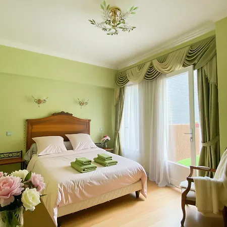 La Rose Du Chateau Pensión Lourdes