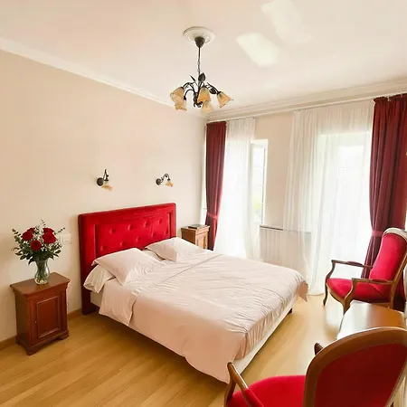 La Rose Du Chateau Pensión 3*
