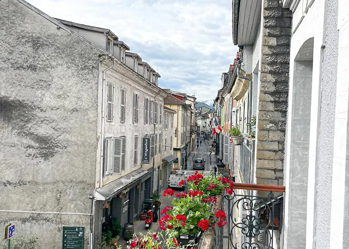 Гостьовий будинок La Rose Du Chateau 3*