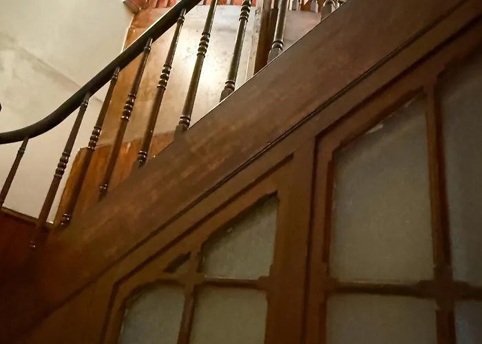 La Rose Du Chateau Гостьовий будинок Лурд