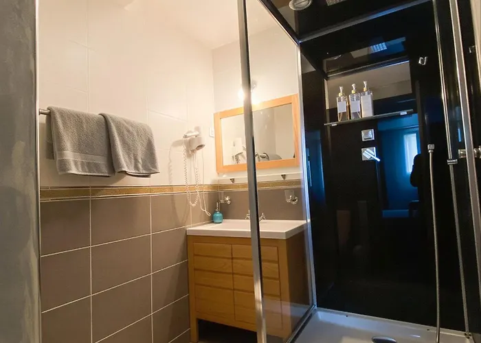 La Rose Du Chateau Гостьовий будинок 3*