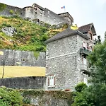 La Rose Du Chateau